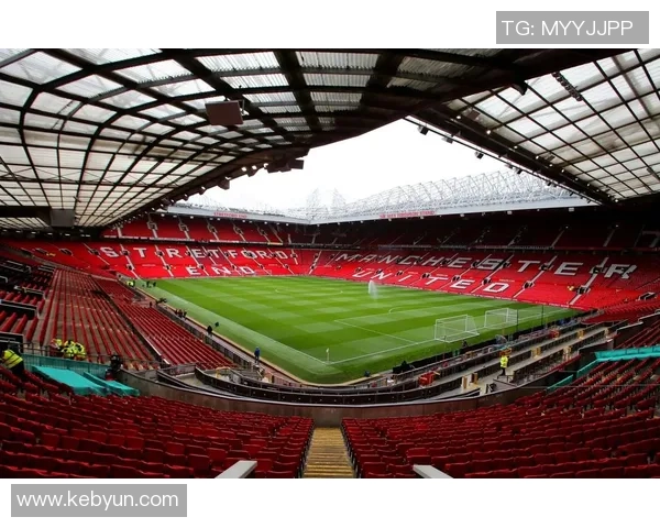 普卡足球：从球场到赛场背后的传奇故事与成就解析